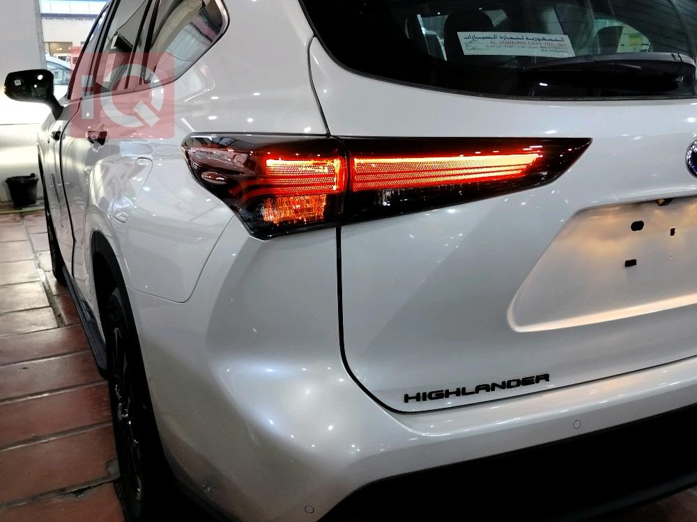 تۆیۆتا هایلاندەر